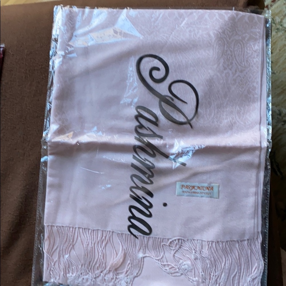 Pink pashmina new in bag